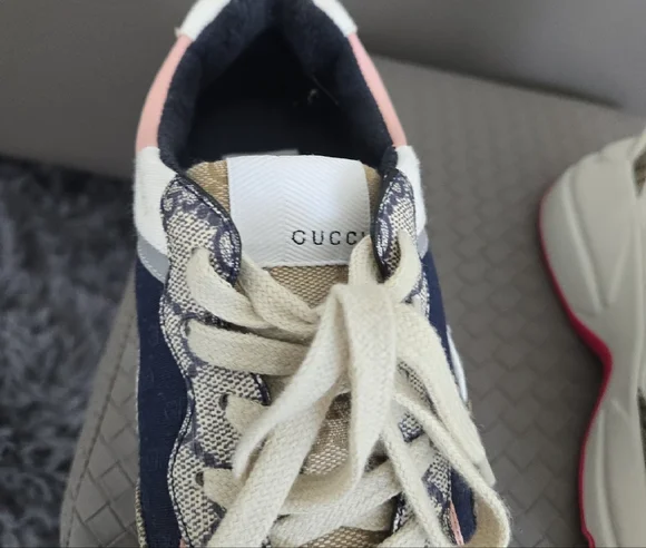 Gucci Navy and Cream Sneakers - Picture 10 of 13